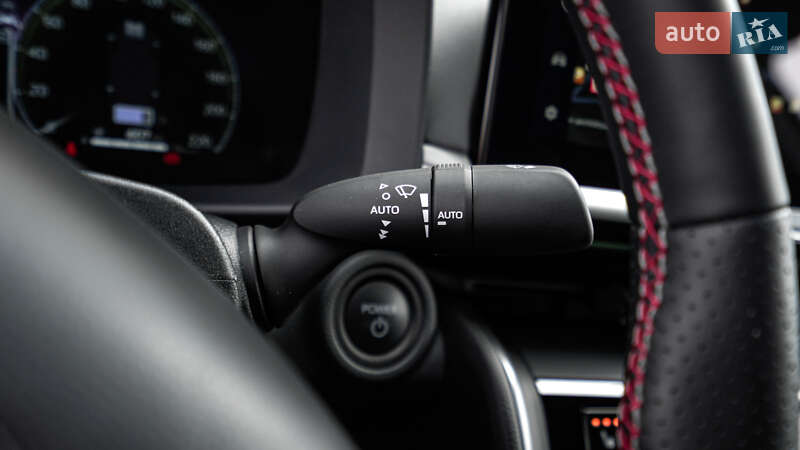 Внедорожник / Кроссовер Toyota C-HR 2023 в Львове