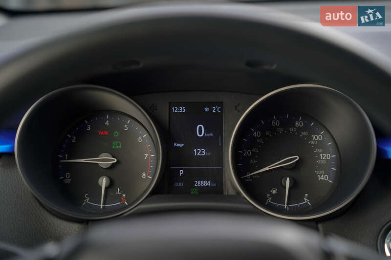 Внедорожник / Кроссовер Toyota C-HR 2019 в Черновцах