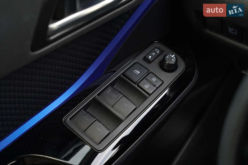 Внедорожник / Кроссовер Toyota C-HR 2019 в Черновцах