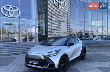 Внедорожник / Кроссовер Toyota C-HR 2023 в 