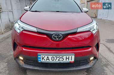 Позашляховик / Кросовер Toyota C-HR 2018 в Києві