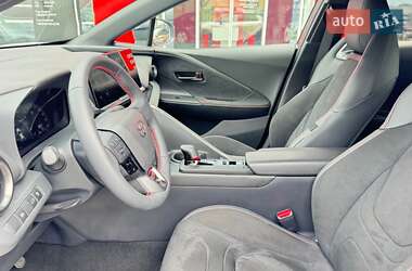 Внедорожник / Кроссовер Toyota C-HR 2023 в 