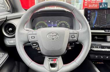 Внедорожник / Кроссовер Toyota C-HR 2023 в 