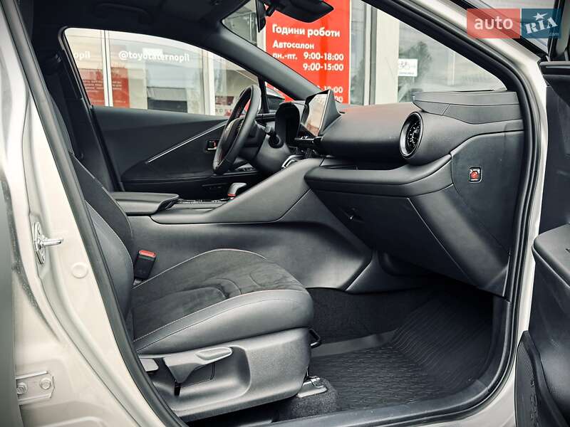 Внедорожник / Кроссовер Toyota C-HR 2023 в Тернополе