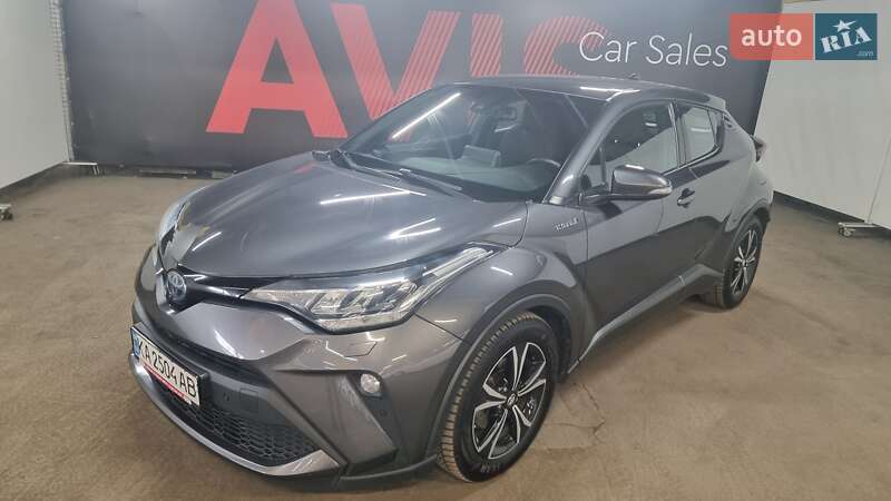 Внедорожник / Кроссовер Toyota C-HR 2019 в 