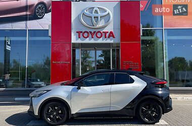 Внедорожник / Кроссовер Toyota C-HR 2023 в 