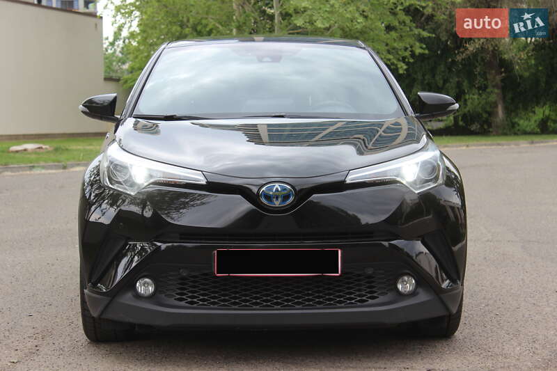 Позашляховик / Кросовер Toyota C-HR 2019 в Дніпрі