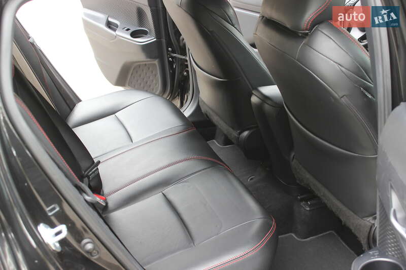 Позашляховик / Кросовер Toyota C-HR 2019 в Дніпрі