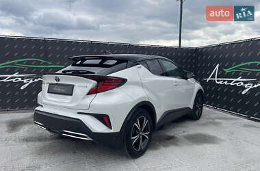 Внедорожник / Кроссовер Toyota C-HR 2019 в 