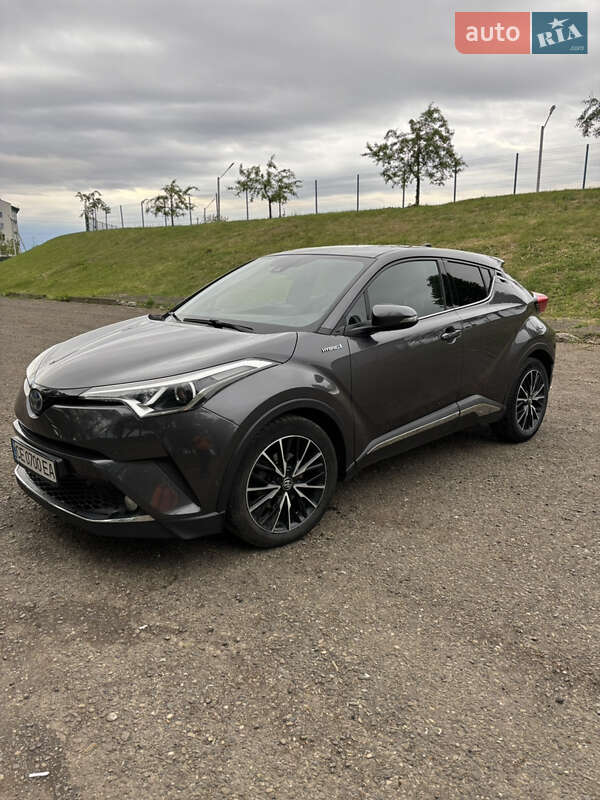 Внедорожник / Кроссовер Toyota C-HR 2016 в Черновцах
