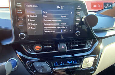 Внедорожник / Кроссовер Toyota C-HR 2020 в 