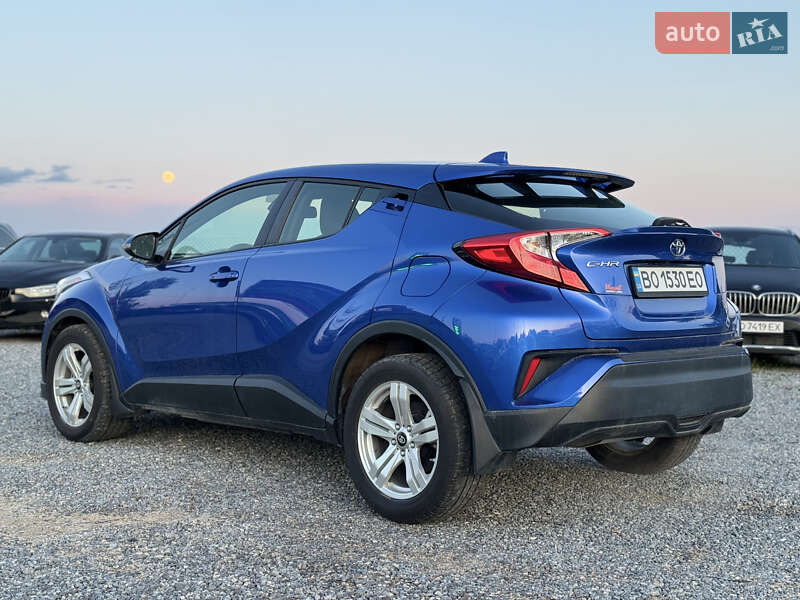 Внедорожник / Кроссовер Toyota C-HR 2019 в Тернополе