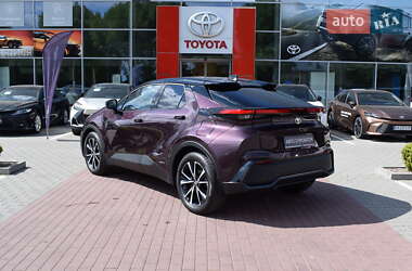 Позашляховик / Кросовер Toyota C-HR 2023 в 