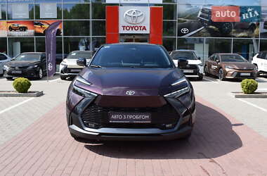 Позашляховик / Кросовер Toyota C-HR 2023 в 