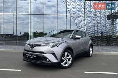 Внедорожник / Кроссовер Toyota C-HR 2019 в Киеве