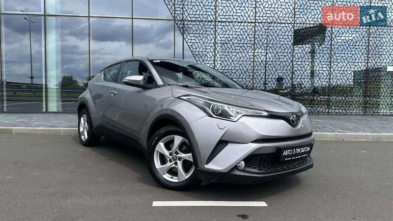Внедорожник / Кроссовер Toyota C-HR 2019 в Киеве