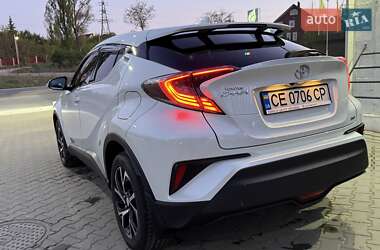 Позашляховик / Кросовер Toyota C-HR 2018 в 