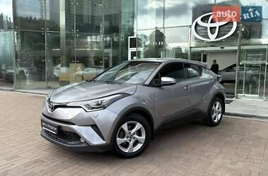 Внедорожник / Кроссовер Toyota C-HR 2018 в Киеве