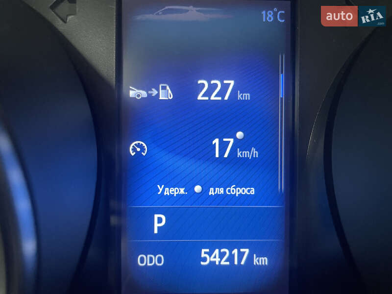 Внедорожник / Кроссовер Toyota C-HR 2018 в Ужгороде