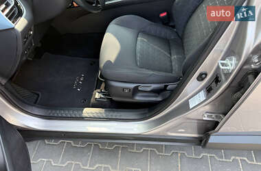 Внедорожник / Кроссовер Toyota C-HR 2021 в 