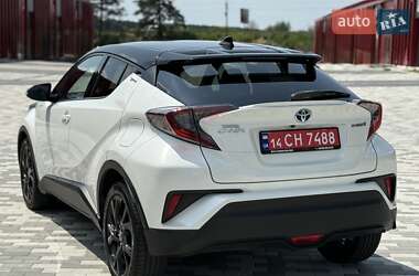 Внедорожник / Кроссовер Toyota C-HR 2018 в 