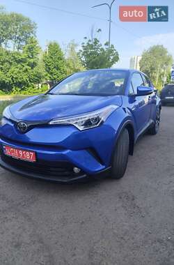 Позашляховик / Кросовер Toyota C-HR 2018 в Львові