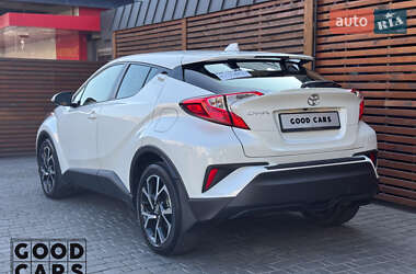 Внедорожник / Кроссовер Toyota C-HR 2019 в 