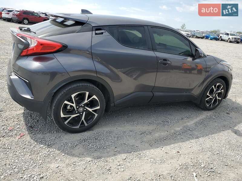 Внедорожник / Кроссовер Toyota C-HR 2021 в Хмельницком