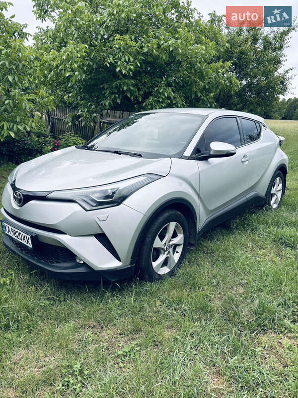 Toyota C-HR 2016