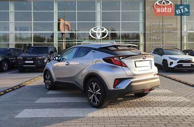 Внедорожник / Кроссовер Toyota C-HR 2020 в 