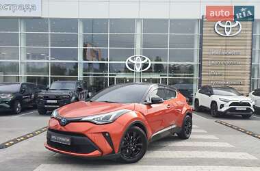 Внедорожник / Кроссовер Toyota C-HR 2020 в Киеве