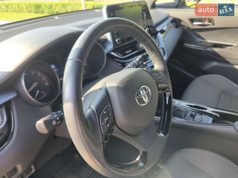 Внедорожник / Кроссовер Toyota C-HR 2020 в Одессе