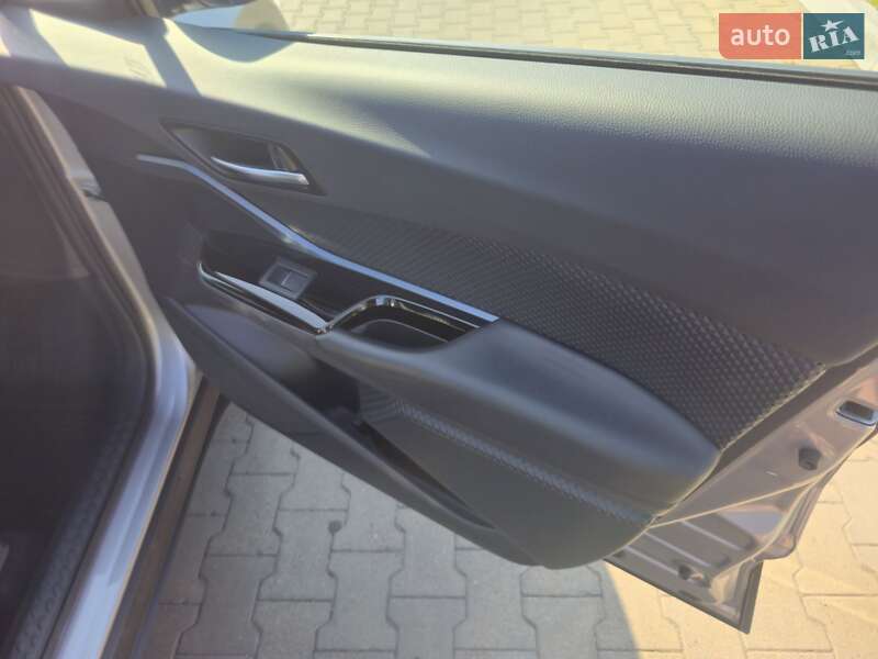 Внедорожник / Кроссовер Toyota C-HR 2020 в Одессе