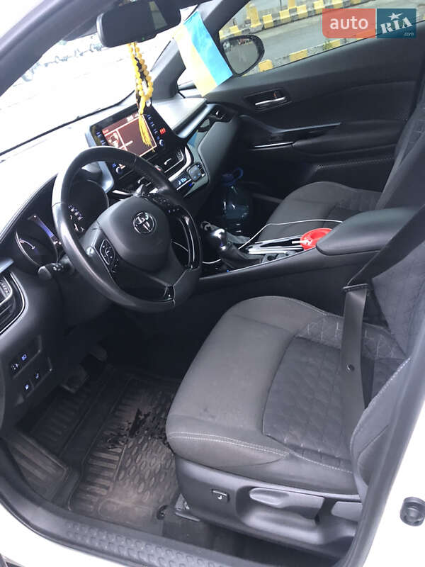 Внедорожник / Кроссовер Toyota C-HR 2021 в Софиевской Борщаговке