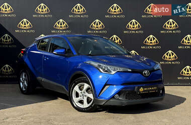 Позашляховик / Кросовер Toyota C-HR 2018 в Києві