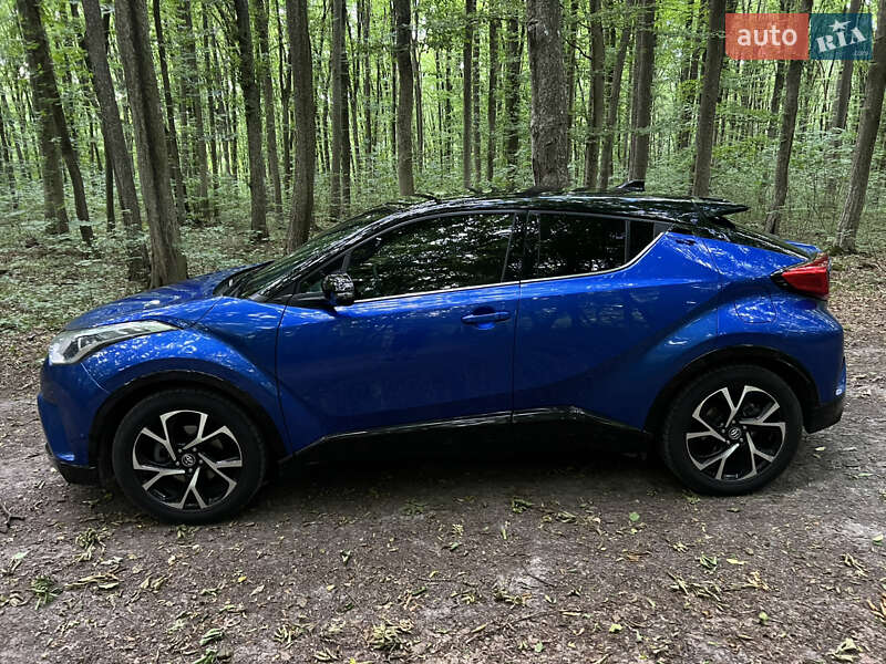 Позашляховик / Кросовер Toyota C-HR 2017 в Вінниці