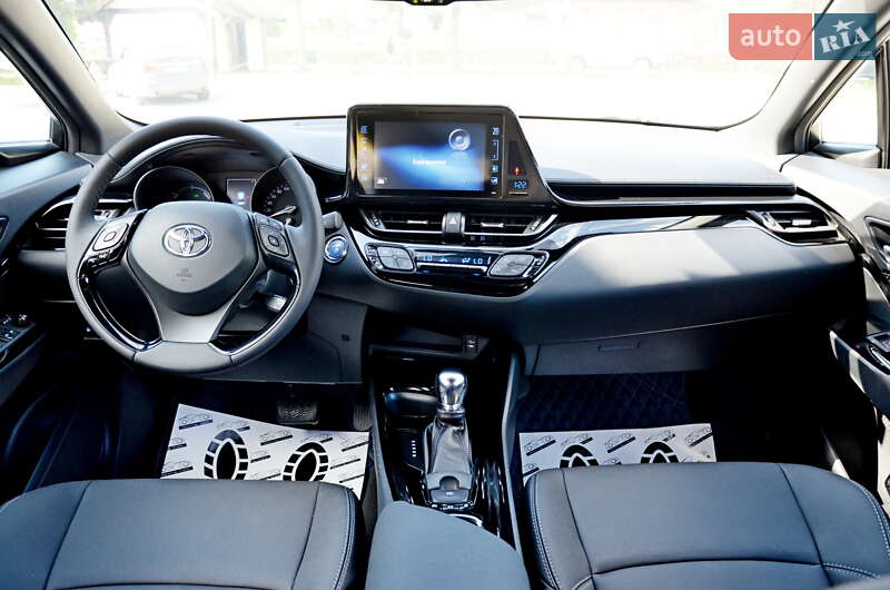 Внедорожник / Кроссовер Toyota C-HR 2018 в Ивано-Франковске