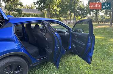 Внедорожник / Кроссовер Toyota C-HR 2019 в 