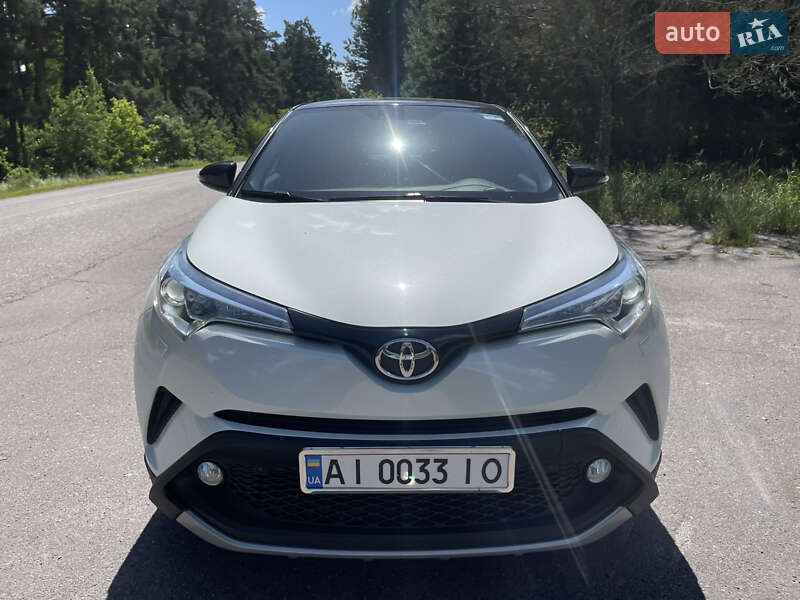 Позашляховик / Кросовер Toyota C-HR 2016 в Фастові