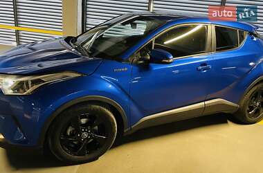 Позашляховик / Кросовер Toyota C-HR 2018 в Вінниці