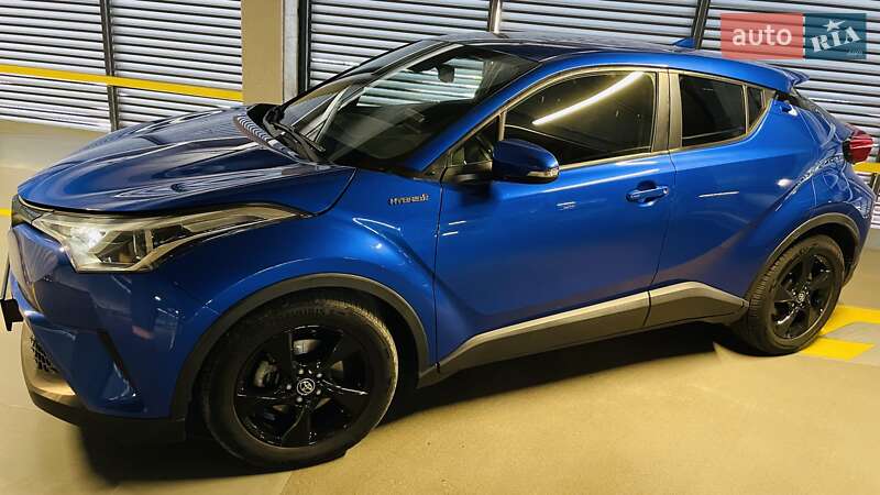 Позашляховик / Кросовер Toyota C-HR 2018 в Вінниці