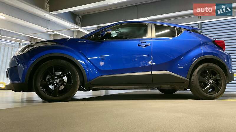 Позашляховик / Кросовер Toyota C-HR 2018 в Вінниці