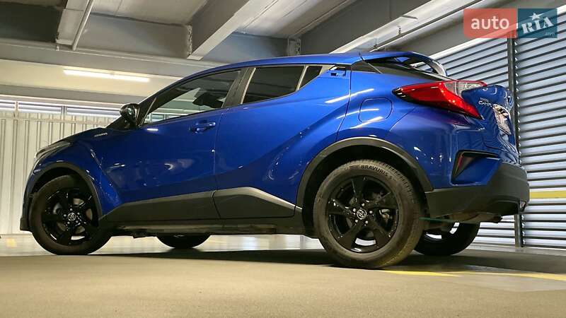 Позашляховик / Кросовер Toyota C-HR 2018 в Вінниці