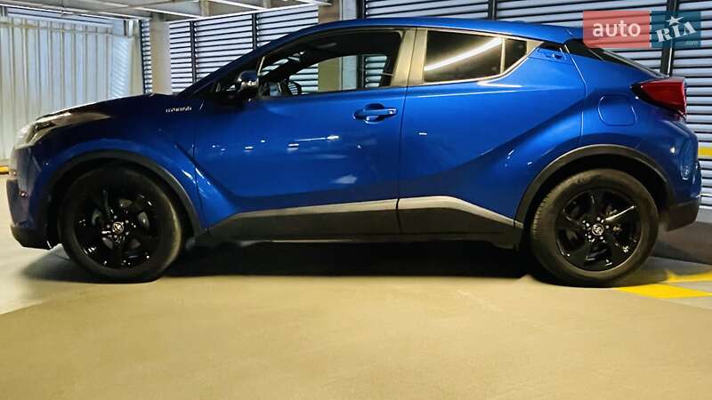 Позашляховик / Кросовер Toyota C-HR 2018 в Вінниці