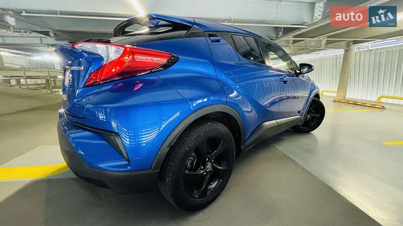 Позашляховик / Кросовер Toyota C-HR 2018 в Вінниці