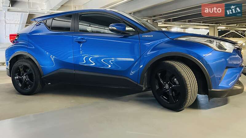 Позашляховик / Кросовер Toyota C-HR 2018 в Вінниці