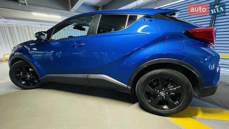 Позашляховик / Кросовер Toyota C-HR 2018 в Вінниці