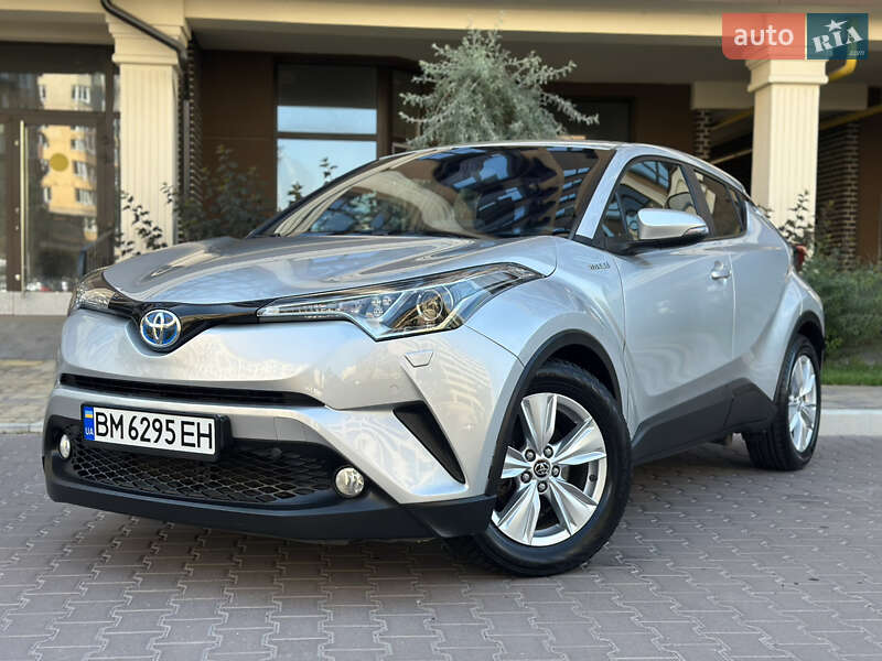 Внедорожник / Кроссовер Toyota C-HR 2017 в Киеве