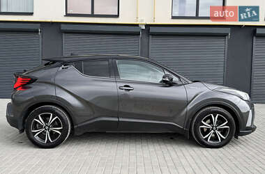 Позашляховик / Кросовер Toyota C-HR 2019 в Тернополі