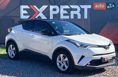 Внедорожник / Кроссовер Toyota C-HR 2017 в Львове